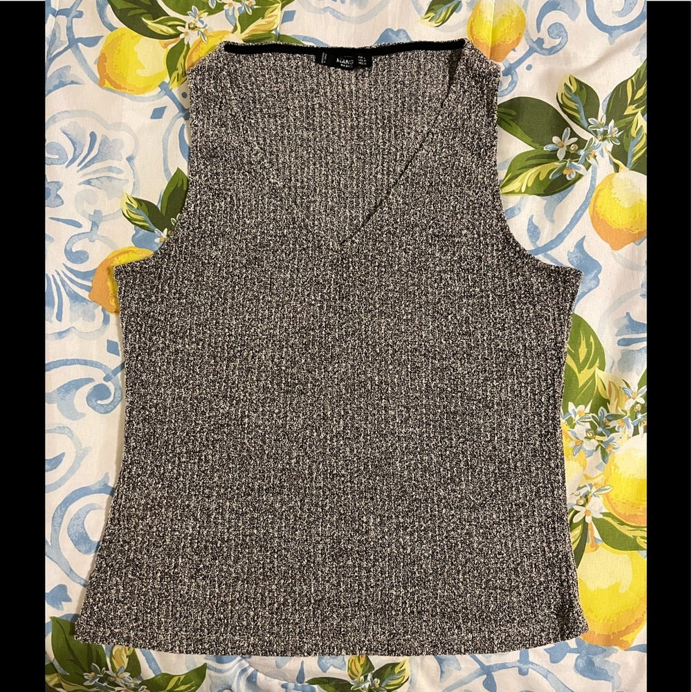 Gray sleeveless casual top